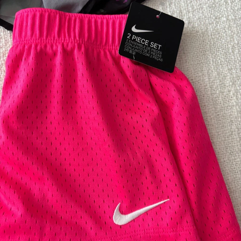 Nike Girls 4 Piece Activewear Lot Size 6 5-6 YRS Tanks and Shorts Pink Purple